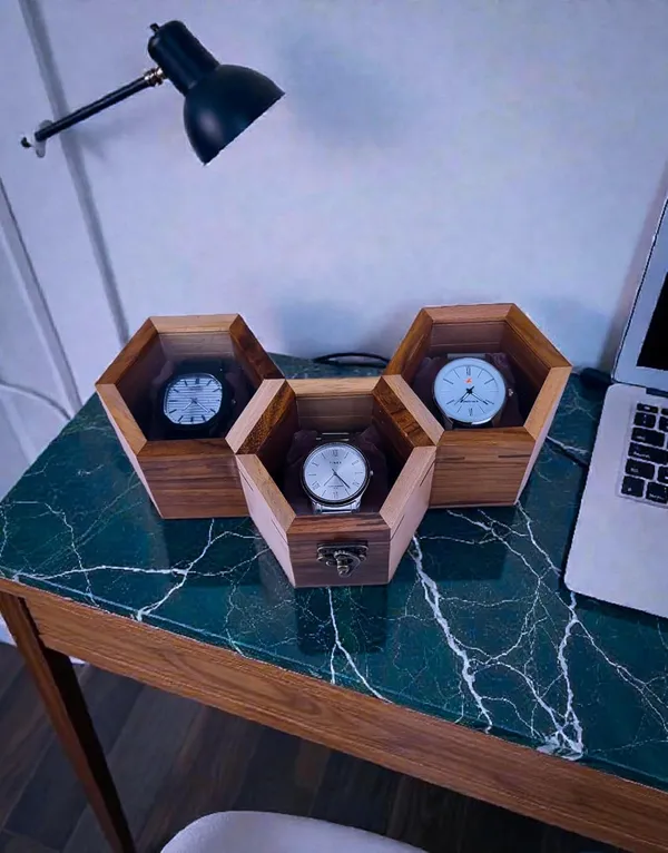 Wooden_Watch_Box_With_Display_Stand