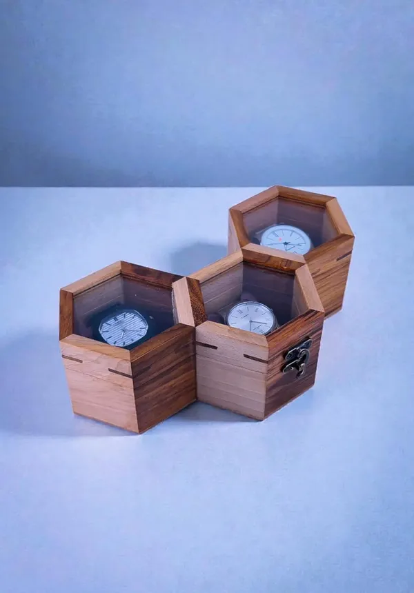 Wooden_Watch_Box_With_Display_Stand