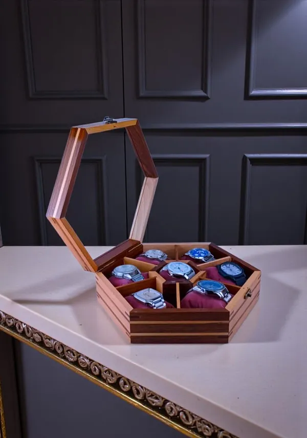 Wooden_Watch_Box_Organizer_With_Glass_Lid