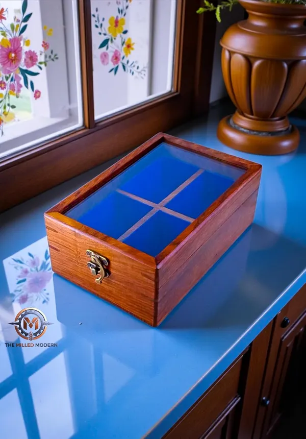 Wooden_Watch_Box_With_Glass_Top