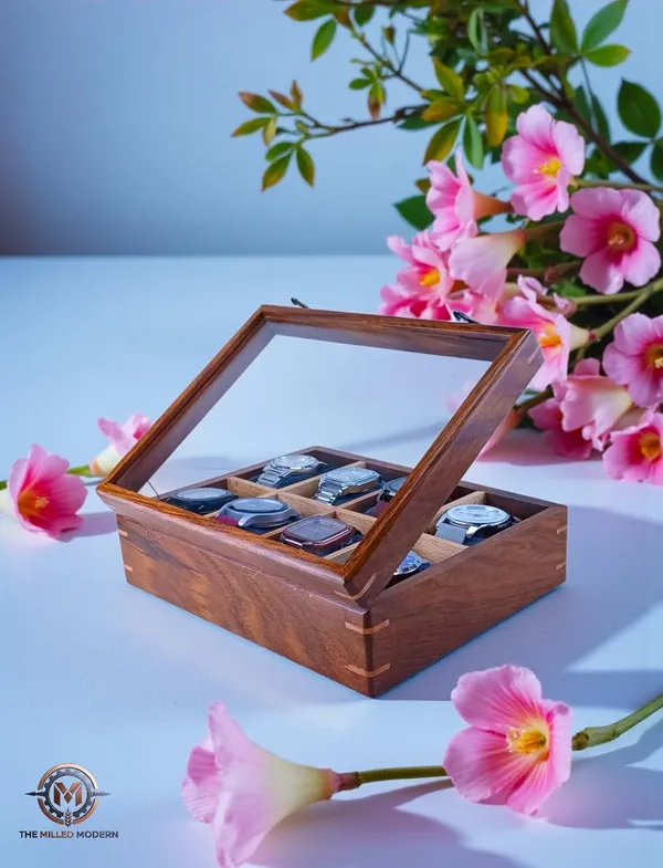Wooden_Watch_Box_With_Glass_Lid