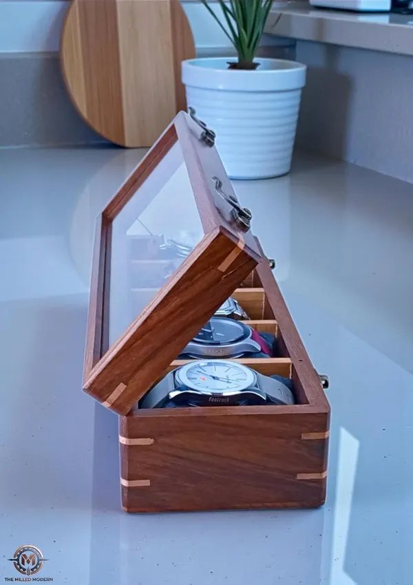Wooden_Watch_Box_With_Glass_Lid