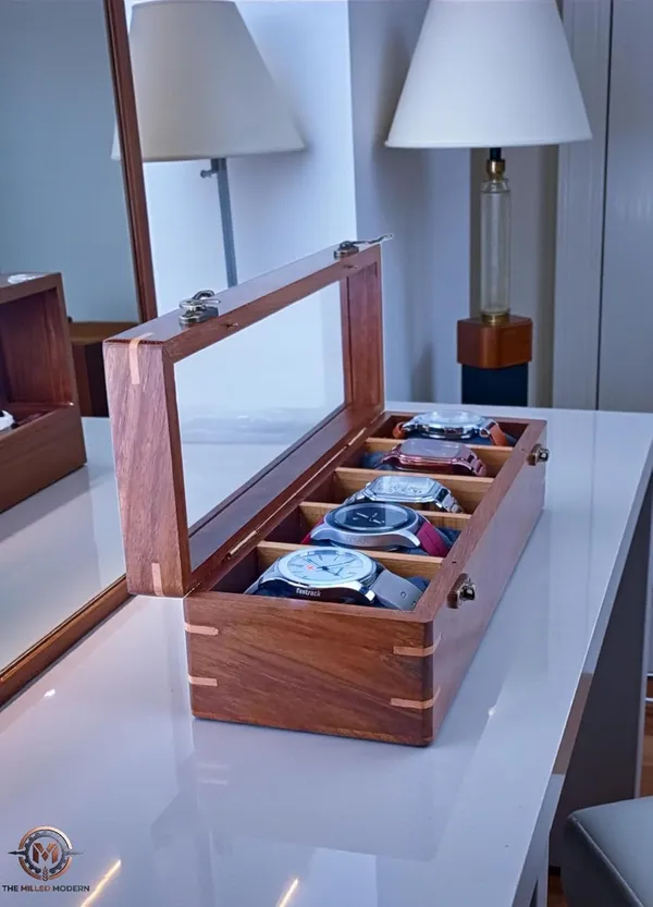 Wooden_Watch_Box_With_Glass_Lid