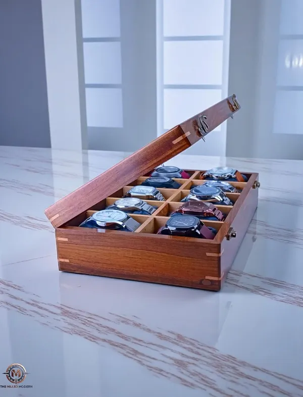 Wooden_Watch_Box_With_Glass_Lid