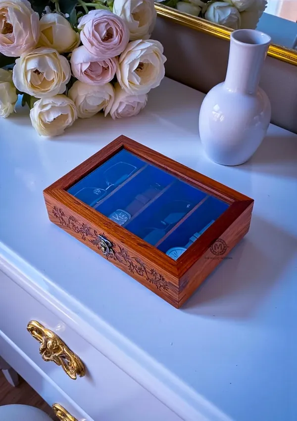 Wooden_Sunglass_Organizer_Box_With_Glass_Top