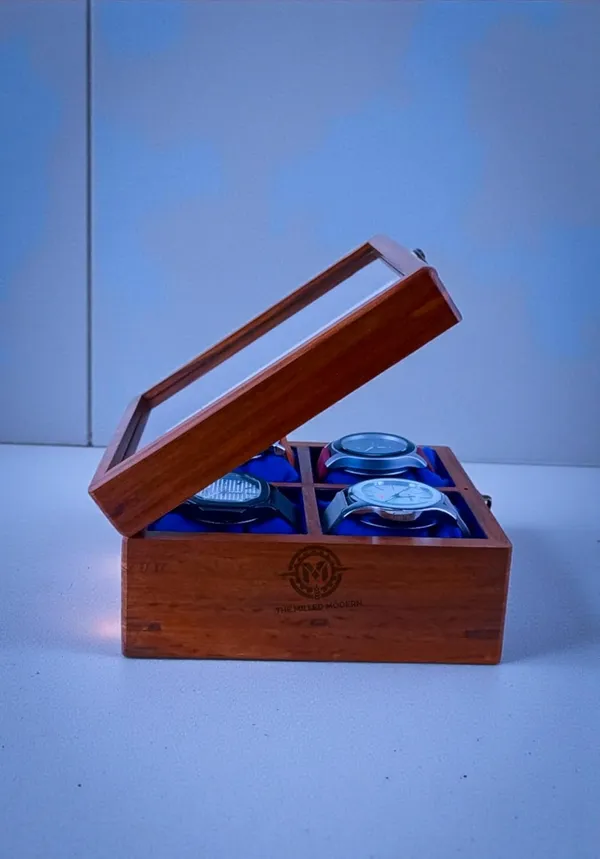 Wooden_Watch_Box_With_Glass_Top