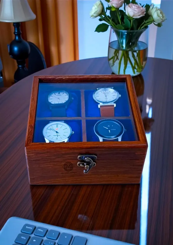 Wooden_Watch_Box_With_Glass_Top