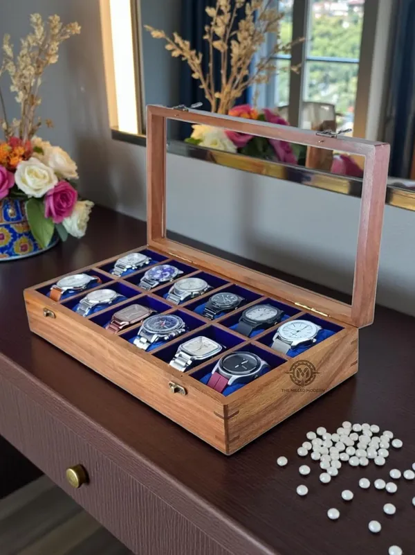 Wooden_Watch_Box_With_Glass_Display