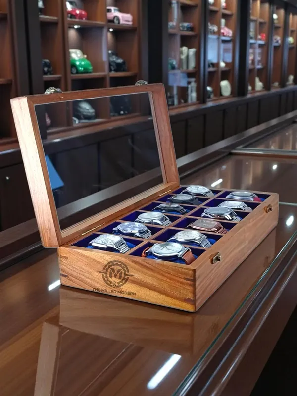 Wooden_Watch_Box_With_Glass_Display