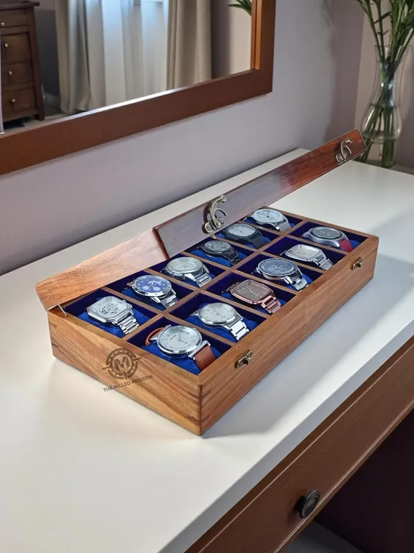 Wooden_Watch_Box_With_Glass_Display