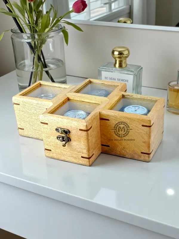 Wooden_Watch_Box_With_Glass_Display_Window