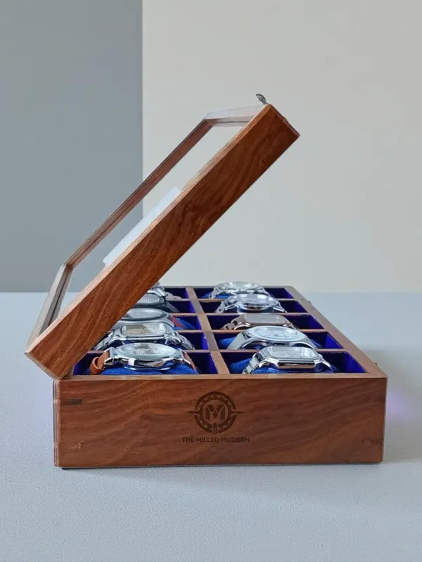 Wooden_Watch_Box_With_Glass_Display