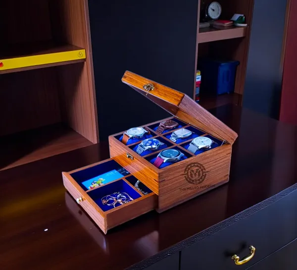 Wooden_Watch_Display_Box_With_Glass_Top