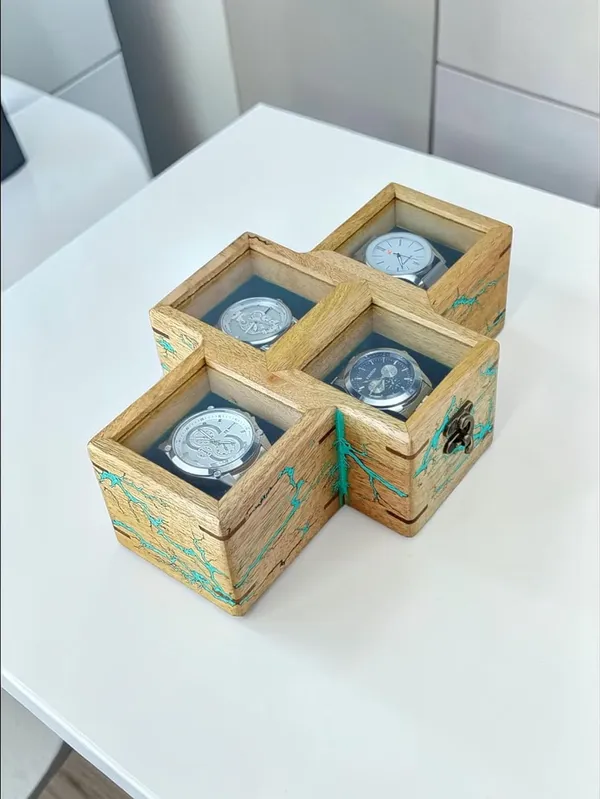 Wooden_Watch_Box_With_Inlay