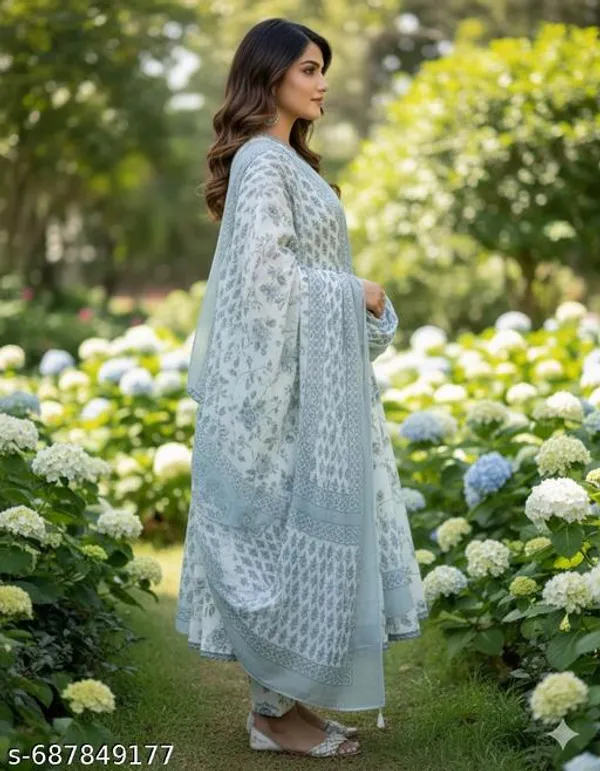Hidelook_Floral_Print_Gown_Set_With_Dupatta