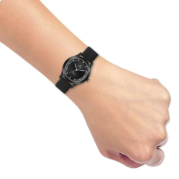 Steeluxe_Quartz_Analog_T606