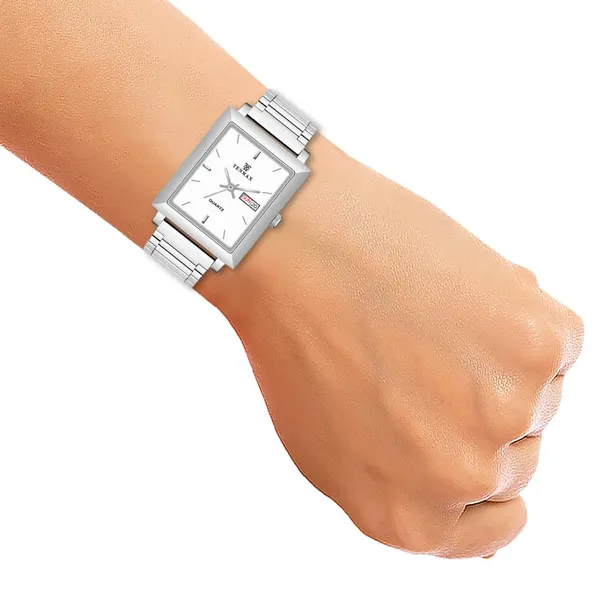 Quartz_553_Watch