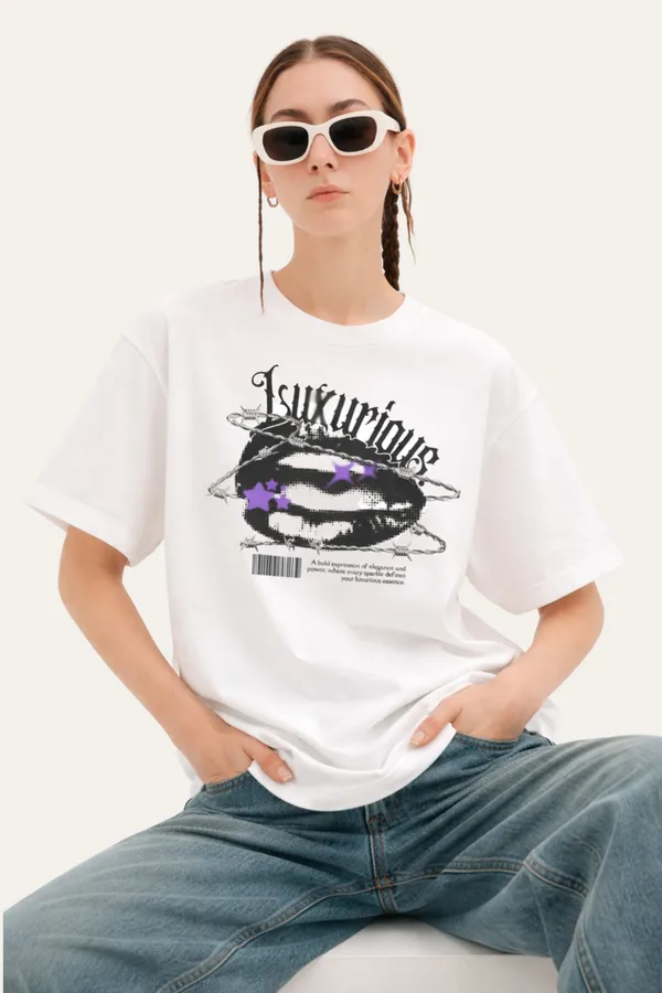 White_Luxurious_Graphic_Print_Oversized_T_Shirt_For_Women