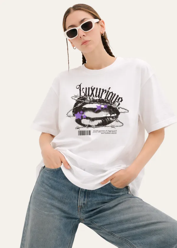 White_Luxurious_Graphic_Print_Oversized_T_Shirt_For_Women