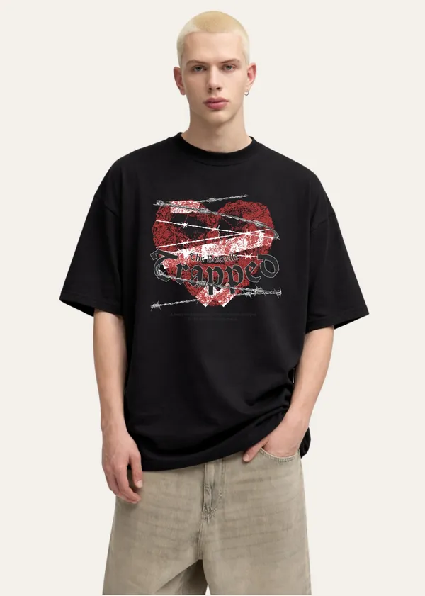Black_Graphic_Heart_And_Barbed_Wire_Print_Oversized_T_Shirt_For_Men