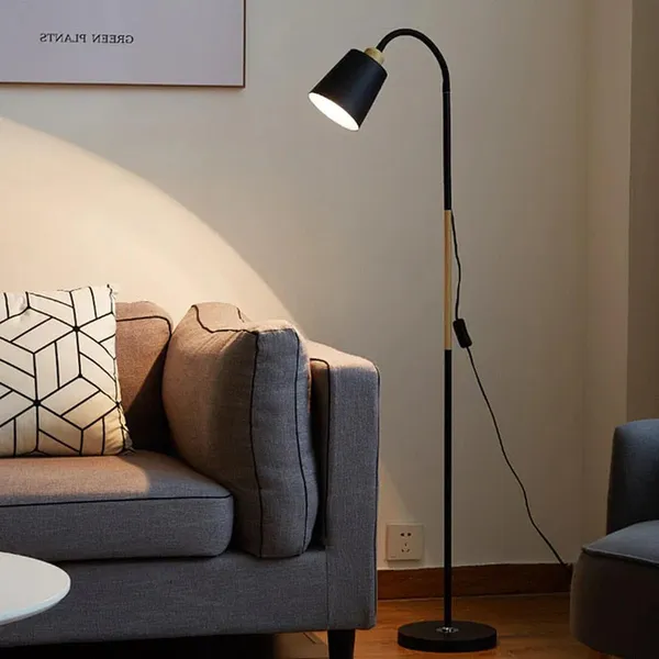Matteblack_And_Gold_Ms_Metal_Premium_Floor_Lamp_For_Home_And_Office