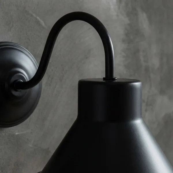 Matte_Black_Al_Metal_Premium_Wall_Lamp_For_Home_And_Office