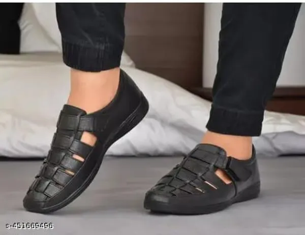 Relaxed_Attractive_Men_Sandals