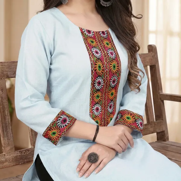 Hf_Holyday_Fashion_Cotton_Silk_Plain_Straight_Embroidered_Patch_Work_Kurta_For_Women