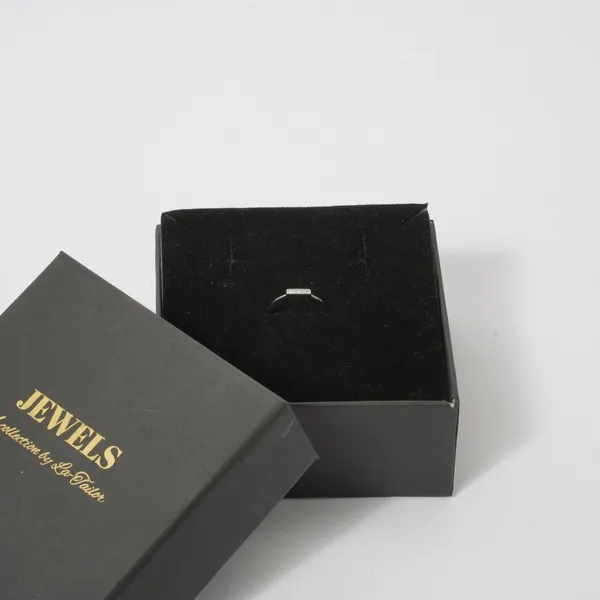 Delicate_Gold_Triangle_Adjustable_Ring