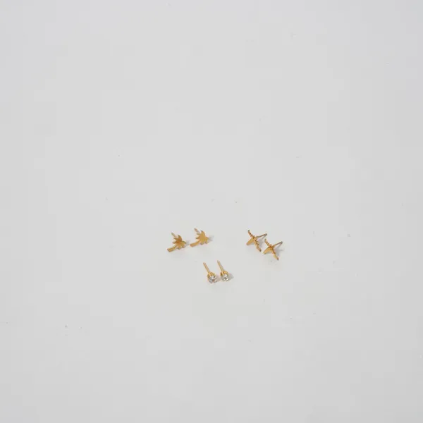 Gold-Toned_Stud_Earrings_Set_-_Pack_of_3_(Palm_Tree,_Hummingbird,_Crystal)