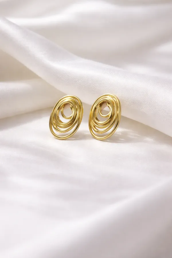 Elegant_Gold-Toned_Concentric_Circle_Stud_Earrings