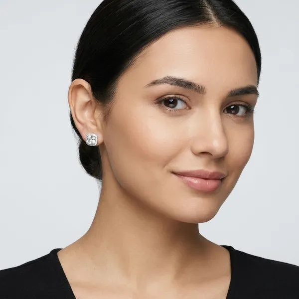 Elegant_Crystal_Stud_Earrings_-_Classic_Silver-Toned_Solitaire_Design