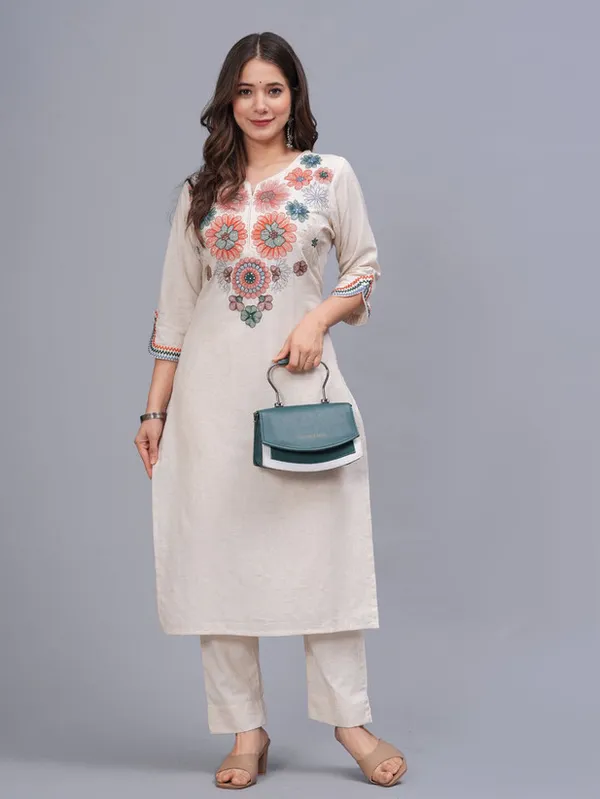 Floral_Embroidered_Cotton_Kurta_Set