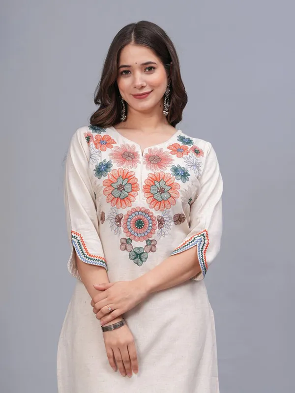 Floral_Embroidered_Cotton_Kurta_Set