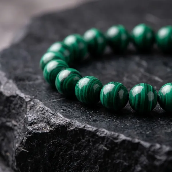 Green_Malachite_Beaded_Stretch_Bracelet
