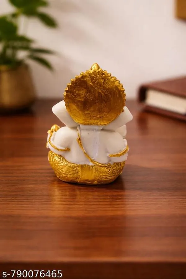 Decorative_Ganesha_Idol_With_Gold_Detailing_For_Home_Office_And_Festive_Decor