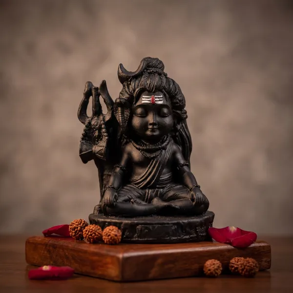 Black_Baby_Shiva_Idol_For_Car_Dashboard_Home_Decor_Meditating_Bal_Shiv_Ji_Murti_In_Resin_Miniature_Shiv_Statue_For_Temple_Table_Gifting