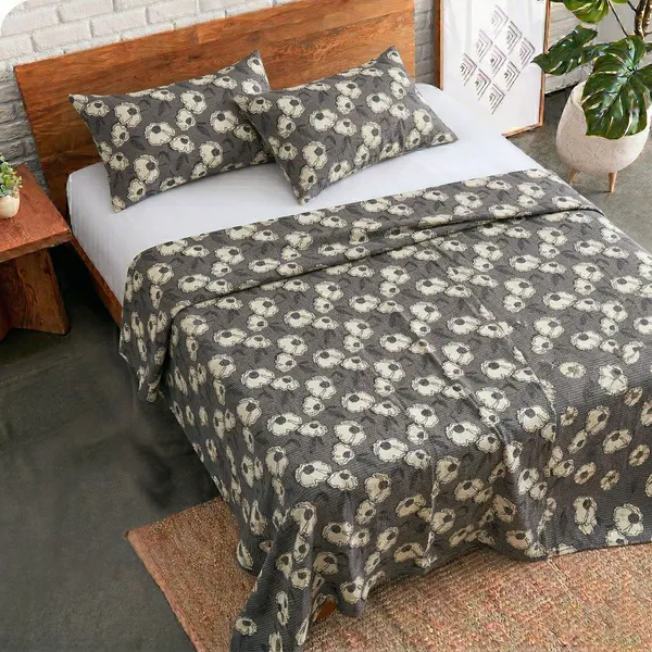 Homiee_Cotton_Double_Flat_280_Tc_Floral_1_Summer_Bedsheet_With_2_Pillow_Covers_(Cloudy_Grey)