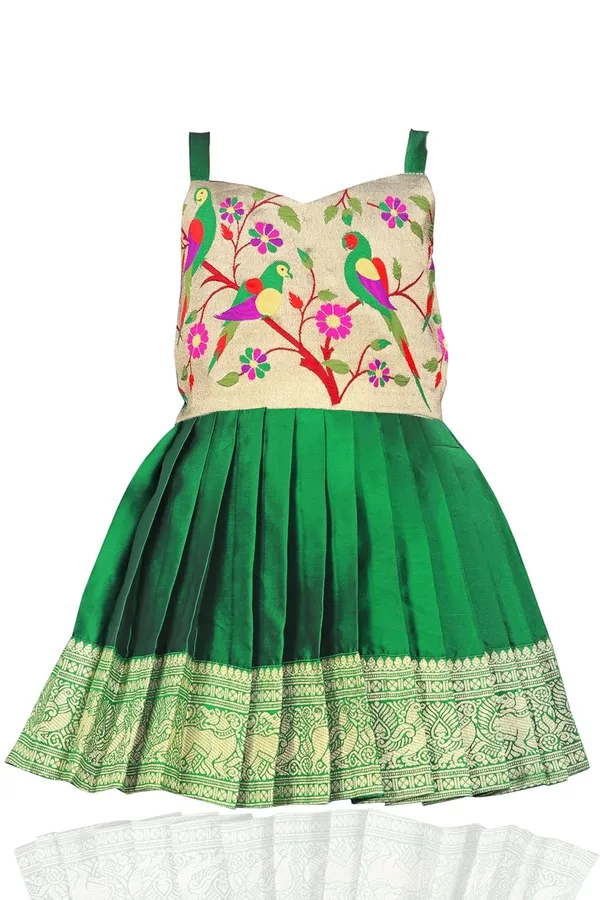 Feliz_The_Designer_Studio_Sleeveless_Regular_V_Neck_A_Line_Frocks_For_Baby_Girls