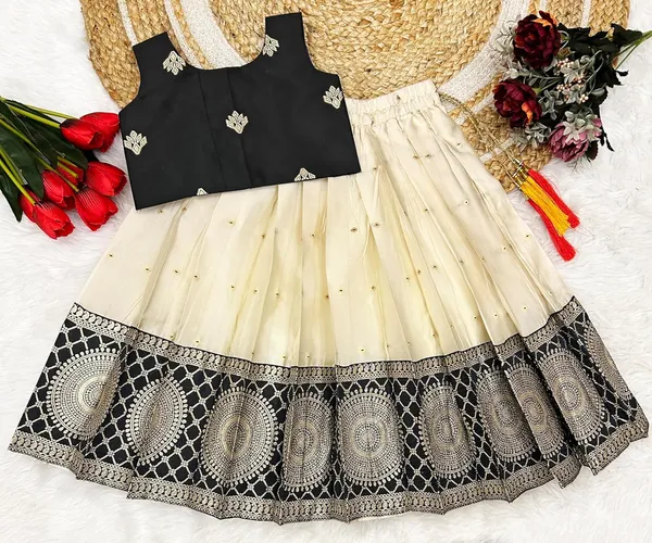 Feliz_The_Designer_Studio_Baby_Girls_South_Indian_Traditional_Pattu_Pavadai_Tapeta_Silk_Lehenga_Choli_Dress