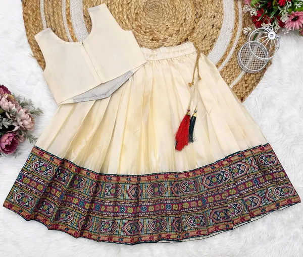 Kids_South_Indian_Traditional_Pattu_Pavadai_Silk_Blend_Readymade_Lehenga_Choli_Dress_For_Girls