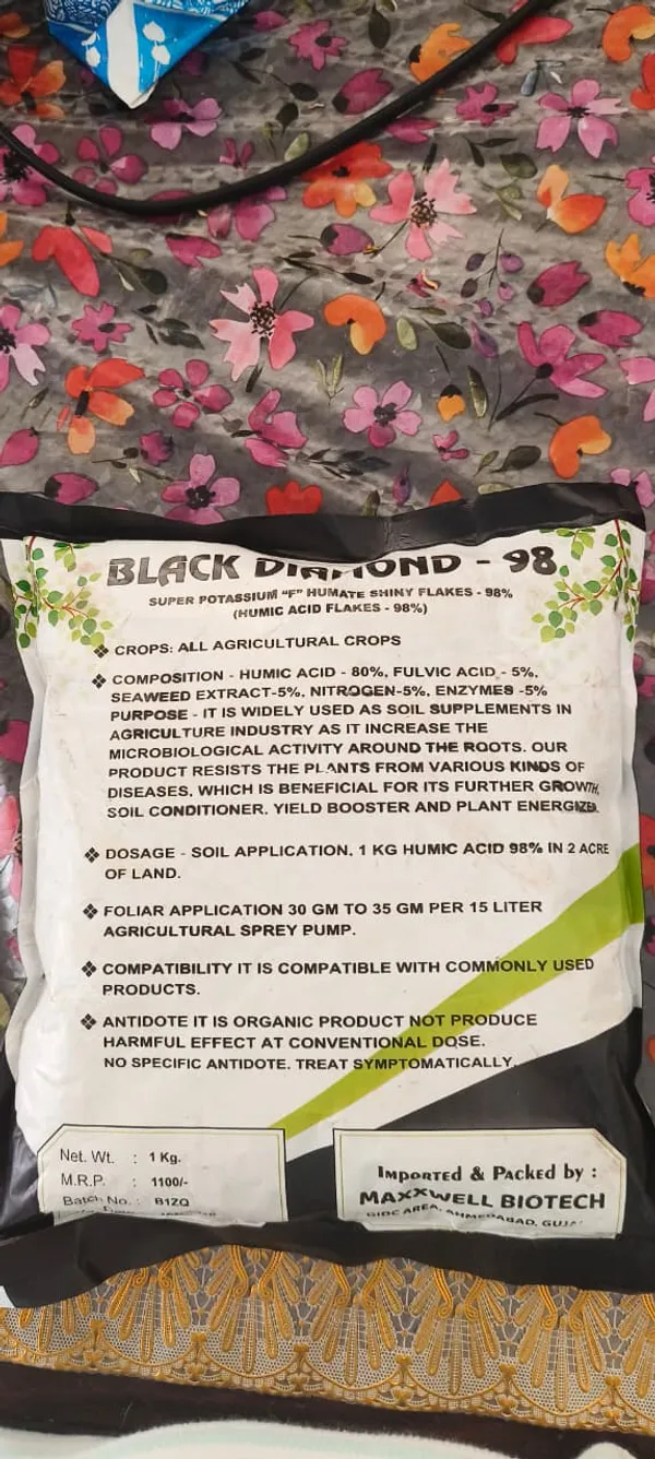 Black_Diamond_98_Super_Potassium_Humate_Shiny_Flakes_Plant_Growth_Promoter_1_Kg