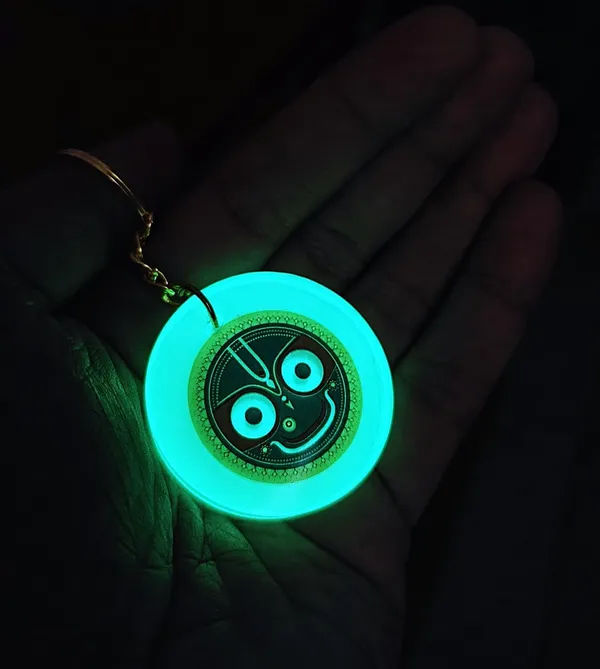 Blue_Resin_Keychain_With_Spiritual_Design