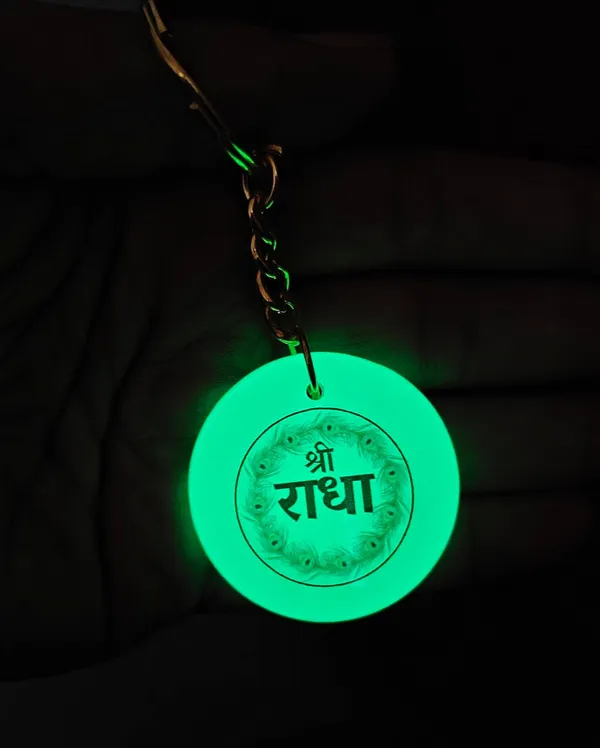 Green_Resin_Keychain_With_Spiritual_Design