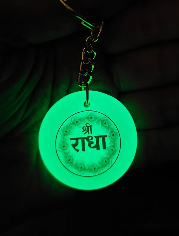 Green_Resin_Keychain_With_Spiritual_Design