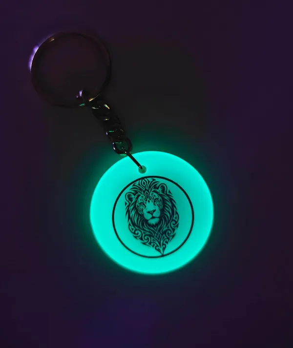Blue_Resin_Lion_Face_Glow_In_The_Dark_Keychain
