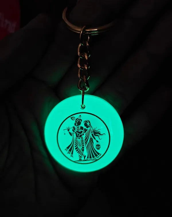 Green_Resin_Keychain_With_Spiritual_Design