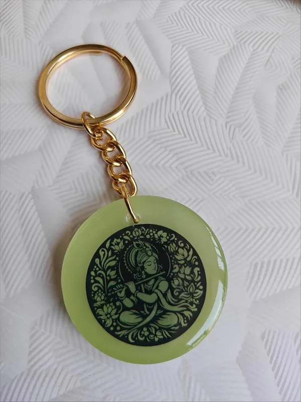 Green_Resin_Keychain_With_Spiritual_Design