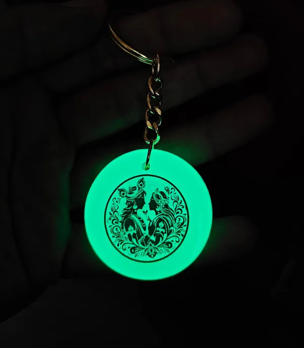 Green_Resin_Keychain_With_Spiritual_Design
