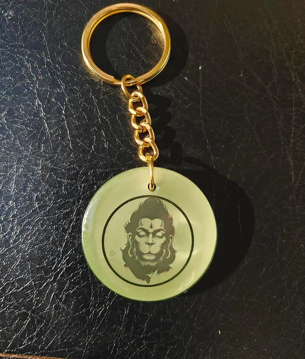 Green_Resin_Keychain_With_Chain